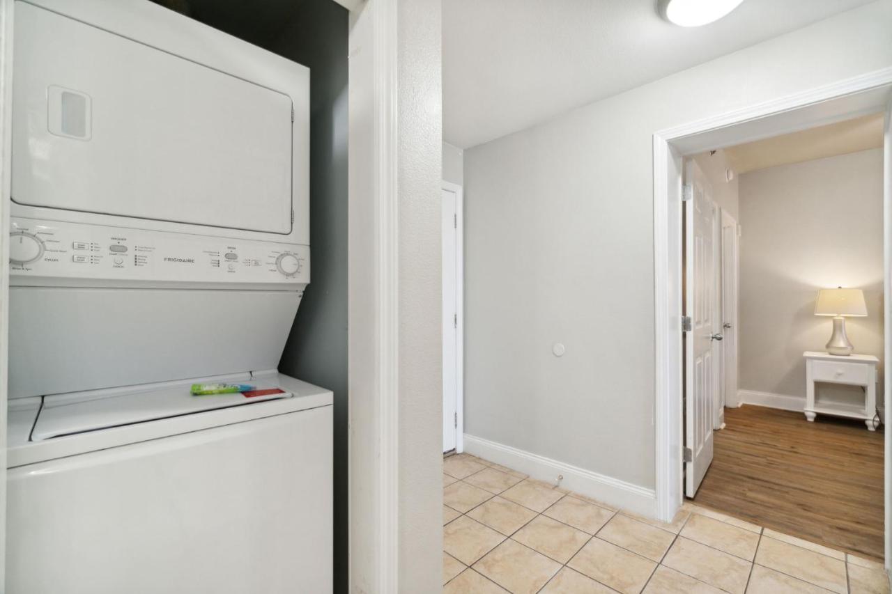 Laketown Wharf #138 By Nautical Properties Vacation Holiday home